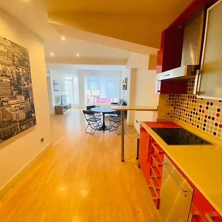 Central Apartment *